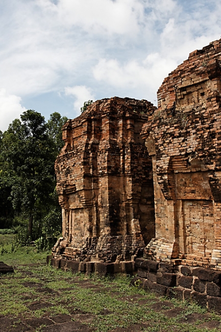 32-Prasat Ban Phlai-008